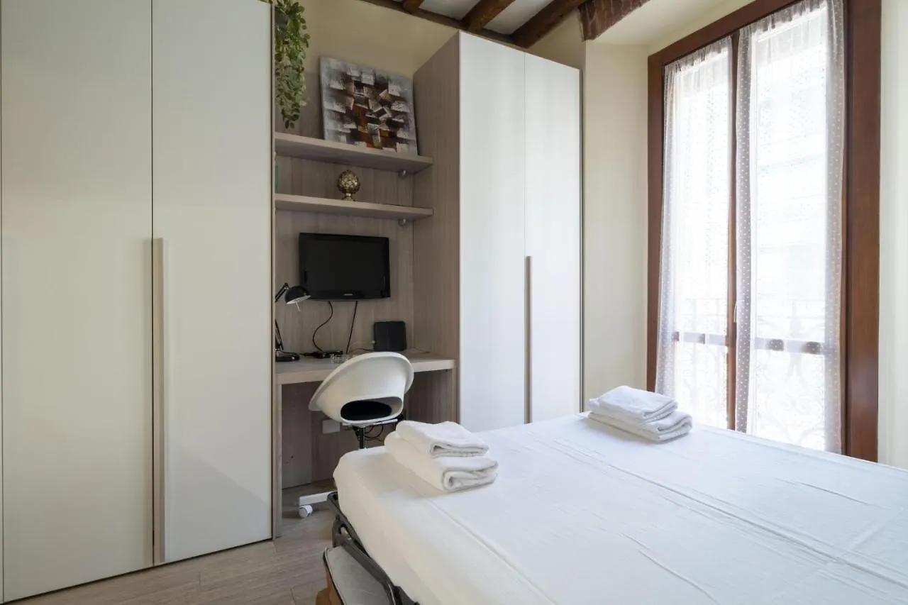 Easylife - Romantico Rifugio In Porta Venezia Milan