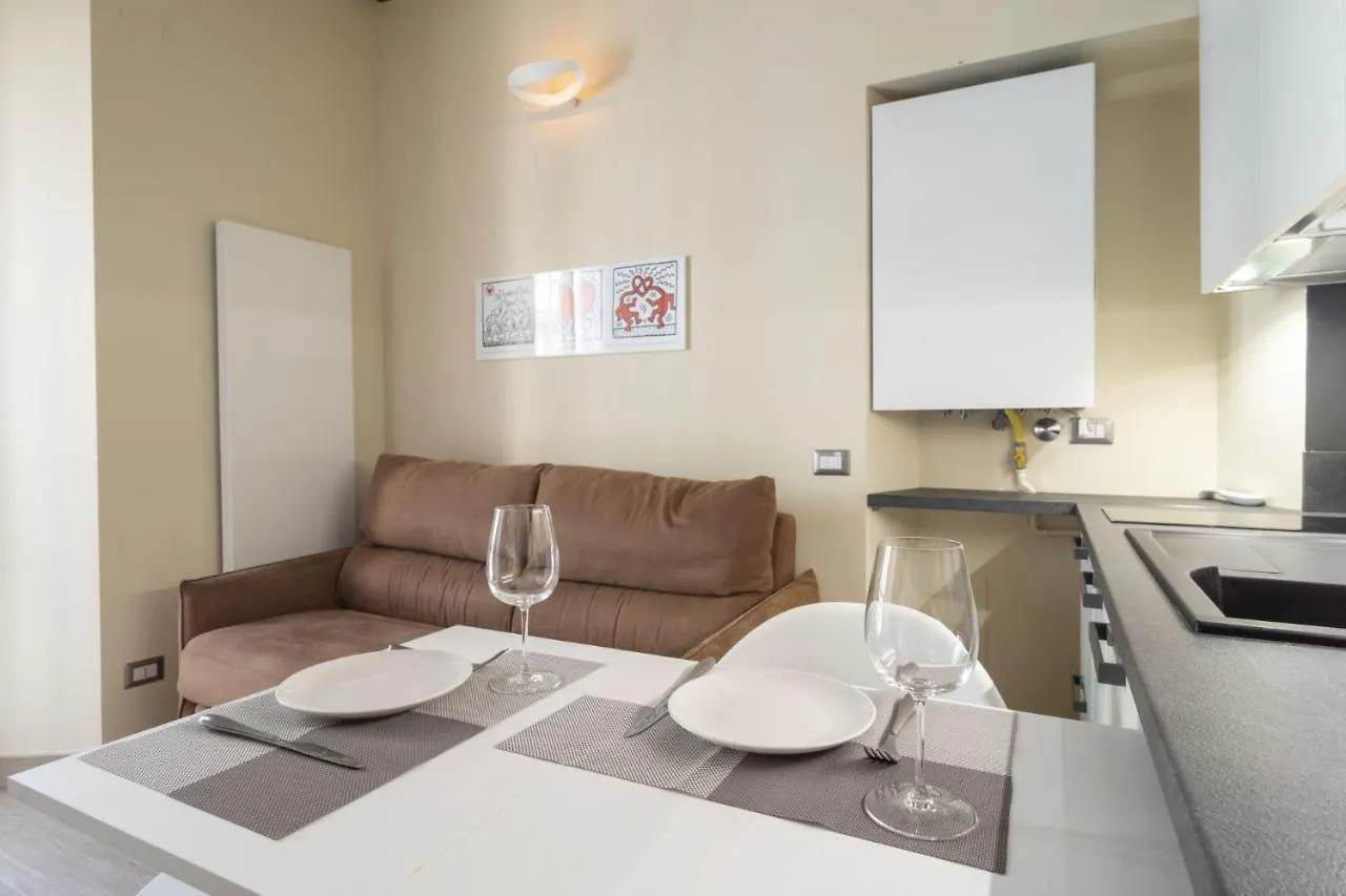 Easylife - Romantico Rifugio In Porta Venezia Milan Apartment