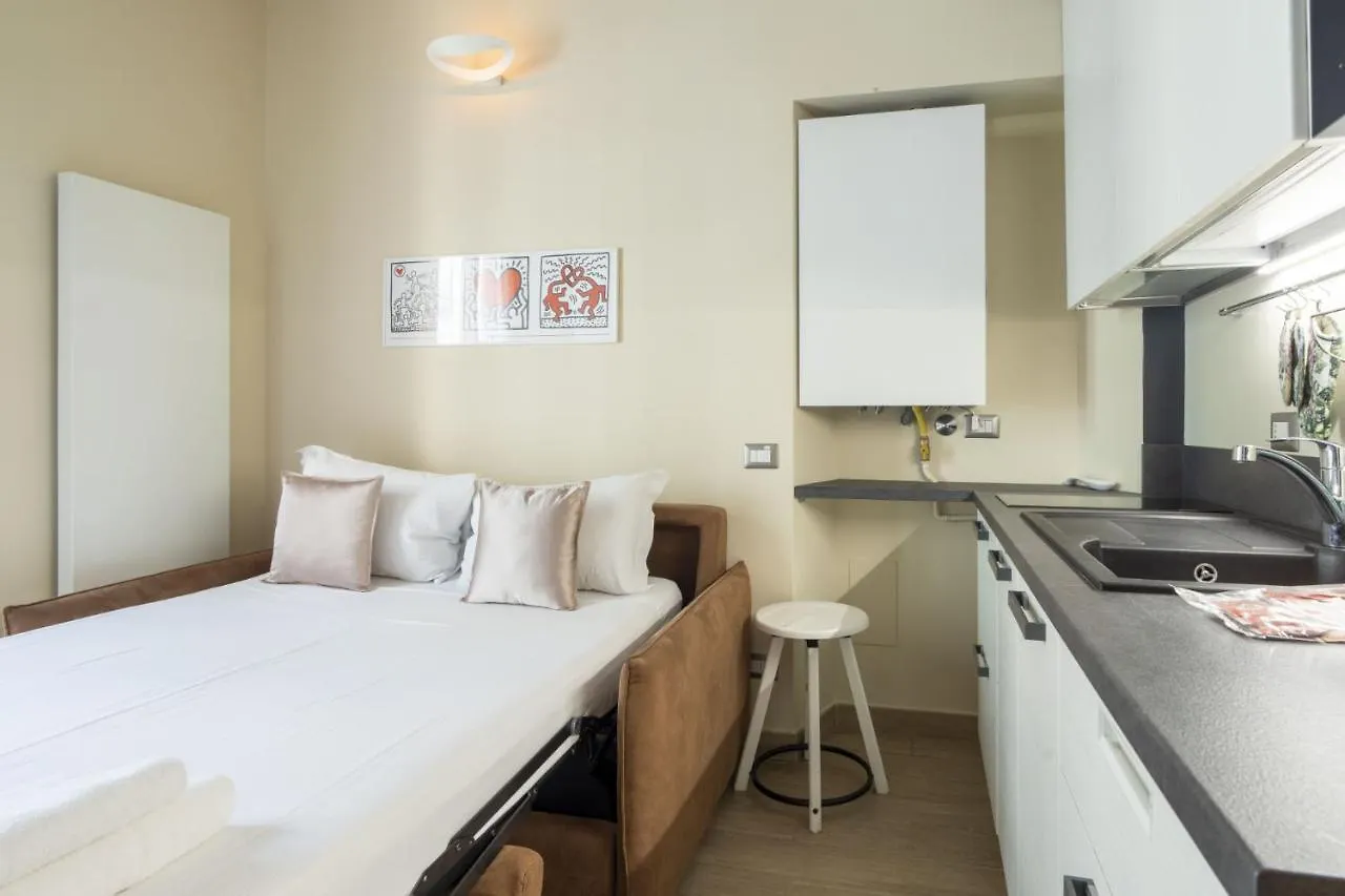 Easylife - Romantico Rifugio In Porta Venezia Milan 0*,  Italy