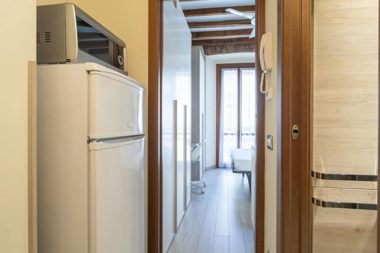 Easylife - Romantico Rifugio In Porta Venezia Milan Apartment