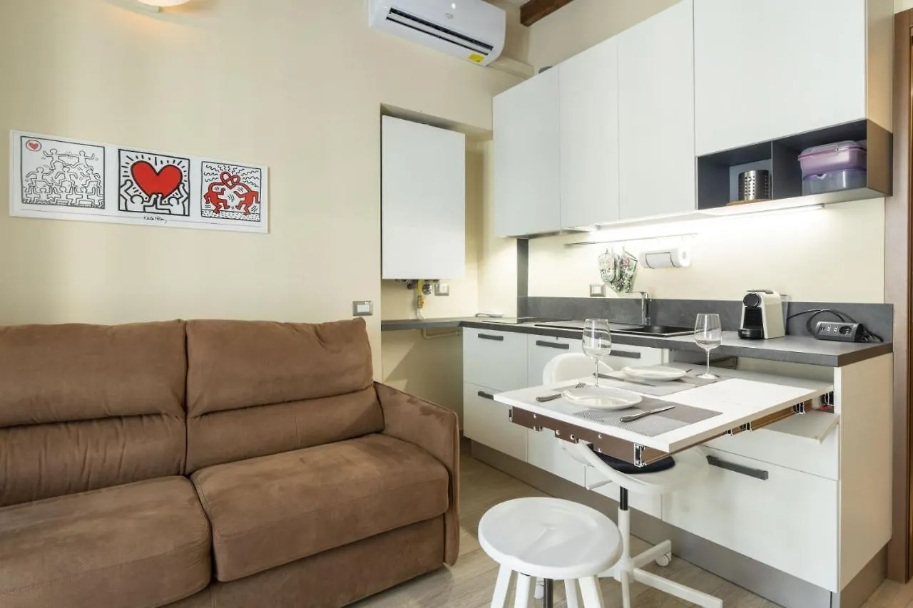 Apartment Easylife - Romantico Rifugio In Porta Venezia Milan Italy